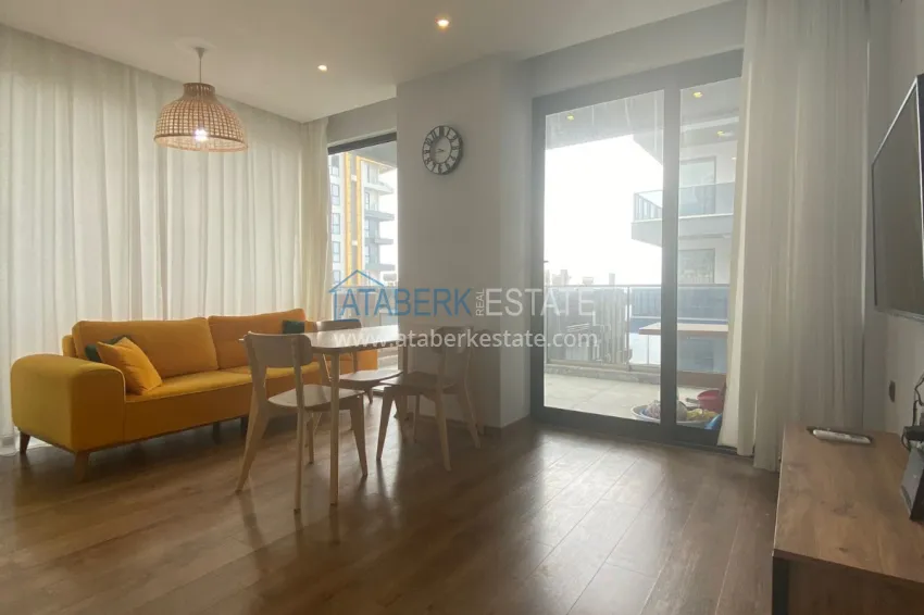 Purchase Turnkey apartment with sea view, first coastal apartment - Alanya, Mahmutlar district 1