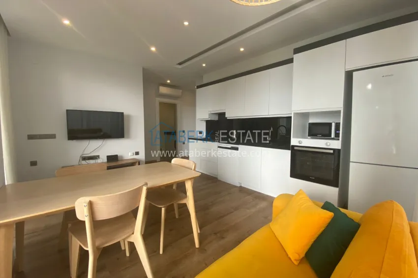 Purchase Turnkey apartment with sea view, first coastal apartment - Alanya, Mahmutlar district 2