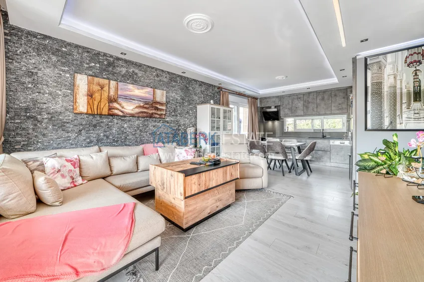 Purchase Excellent apartment with designer renovation in Oba, Alanya 3 