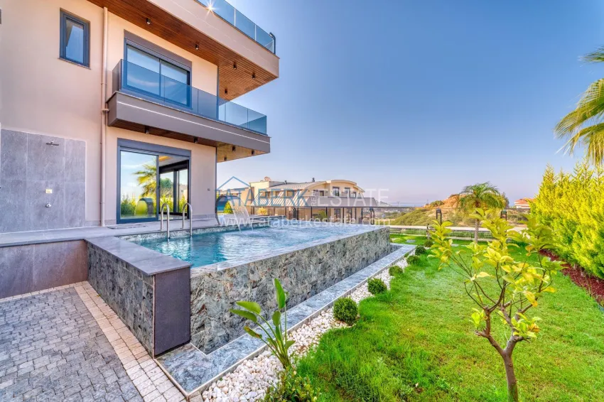 Exclusive view villas in Kargicak with the possibility of obtaining citizenship 3