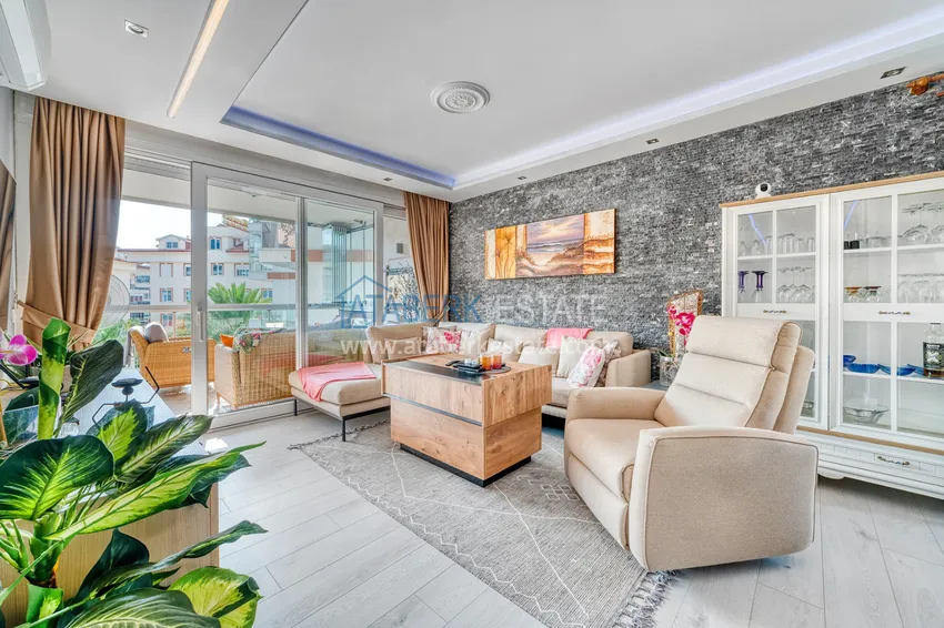 Purchase Excellent apartment with designer renovation in Oba, Alanya 4 