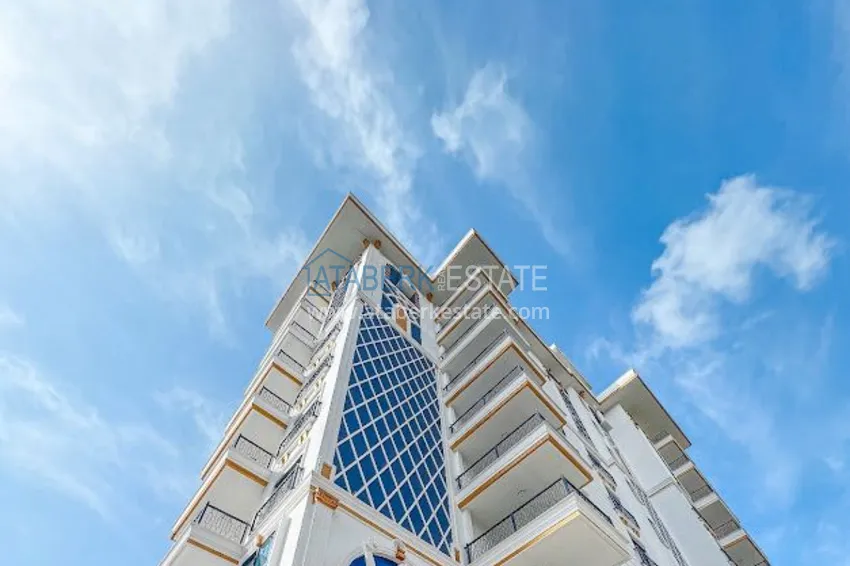 Primary property in Alanya — a one-bedroom apartment with a fine finish in Mahmutlar 4