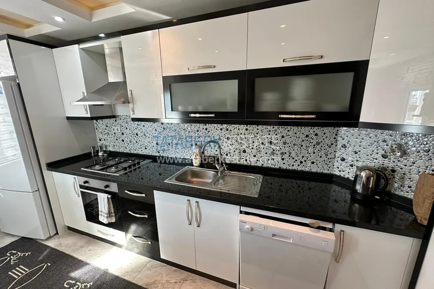 Purchase Property for residence permit. City flat with sea view in the centre of Alanya - 500 meters from the sea 7