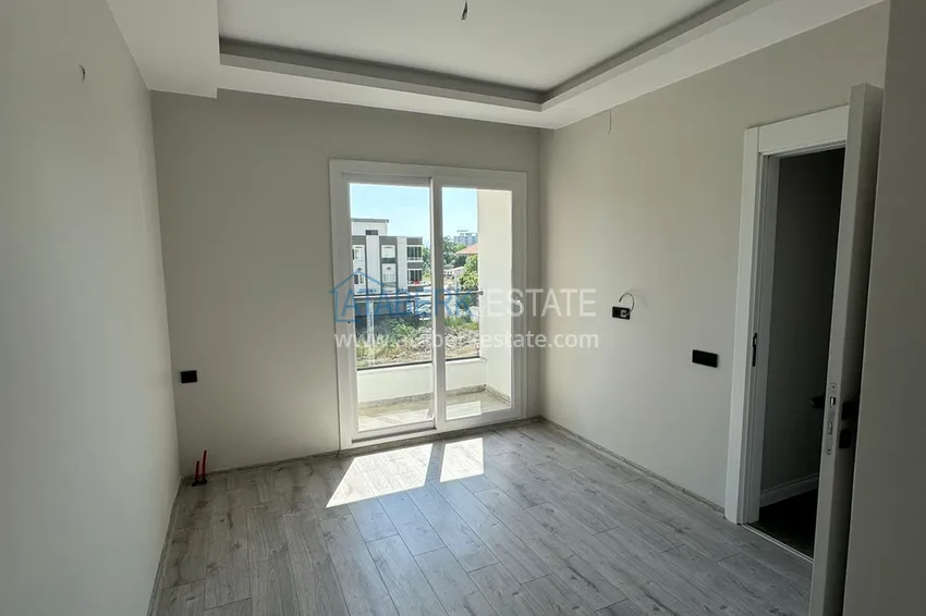 Buy cheap 1+1 apartment in a new complex from the owner in the Tomyuk-Mersin area 5 