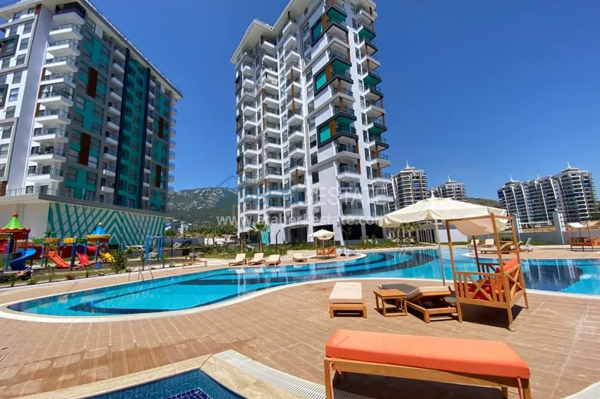 Turnkey apartment with sea and mountain views in a comfort complex - Mahmutlar, Alanya 1