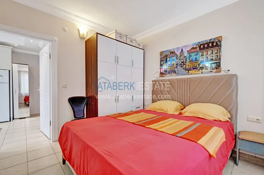 Purchase  Turnkey one-bedroom apartment with a glazed balcony near Cleopatra Beach - Alanya Center 11 