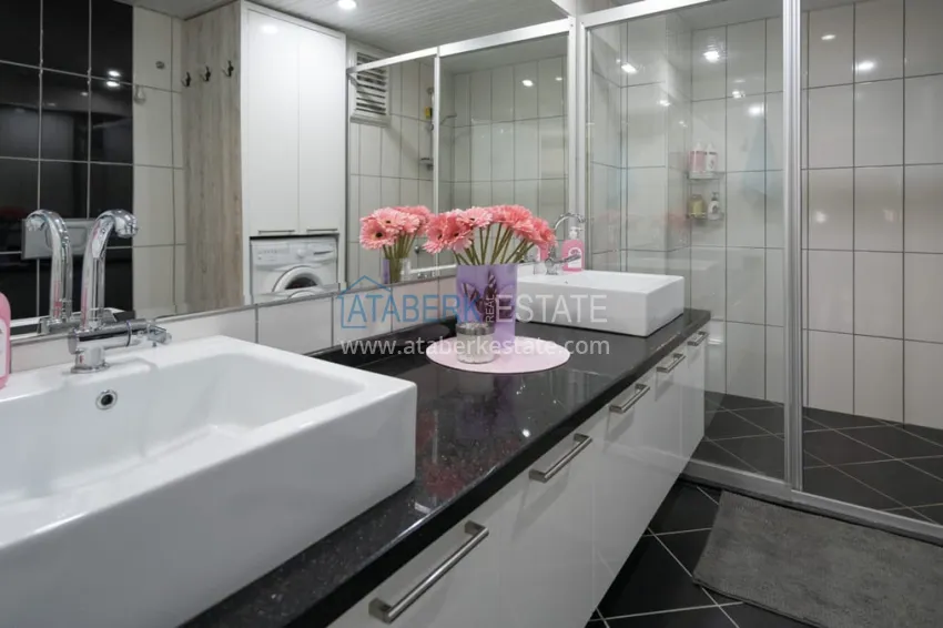 Purchase Furnished apartment with sea view and glazed balcony — first coastal apartment, Oba district 11 