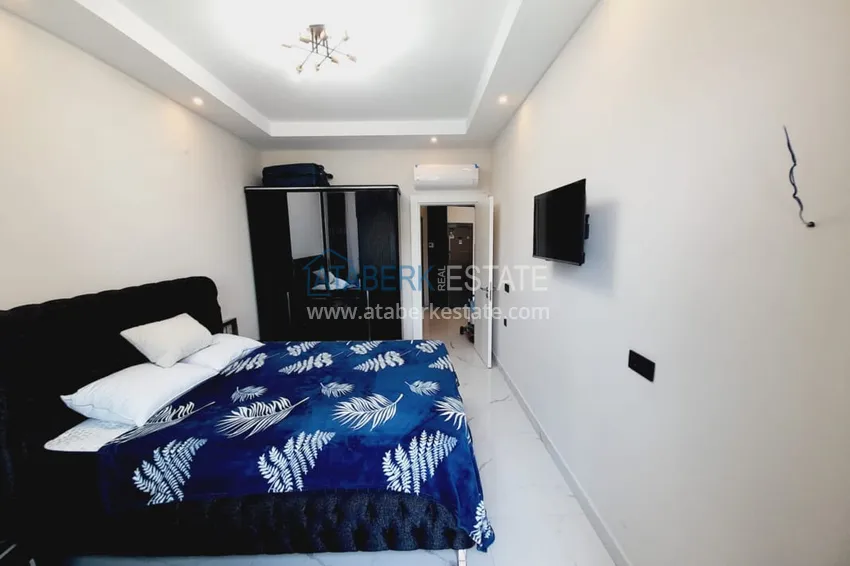 Purchase  1+1 apartment with furniture and sea views in a complex on the beachfront — Alanya, Kargicak district 13 