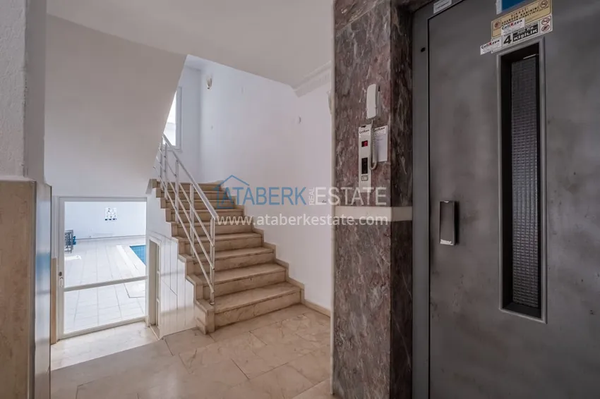 Turnkey one-bedroom apartment with a glazed balcony near Cleopatra Beach - Alanya Center 15 