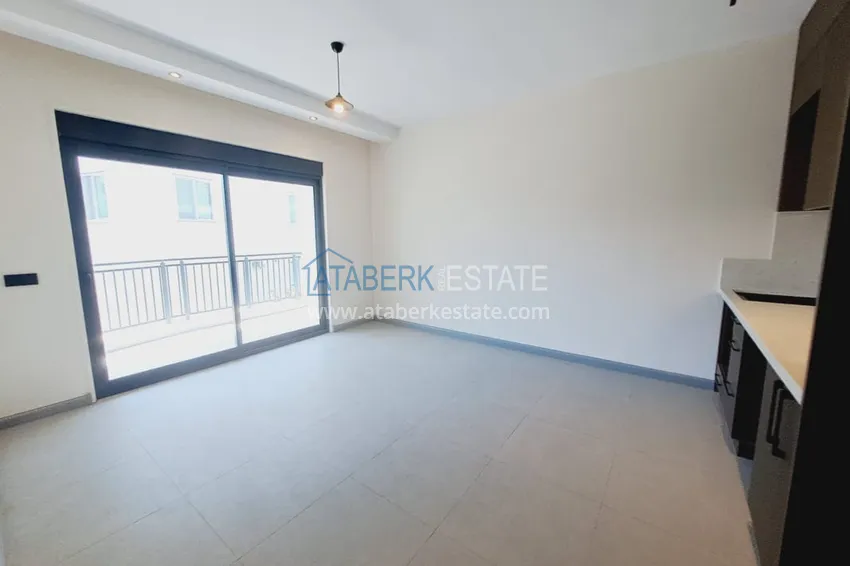 Purchase 1+1 apartment directly from the owner in a new building 250 from the sea - Alanya Center 1 