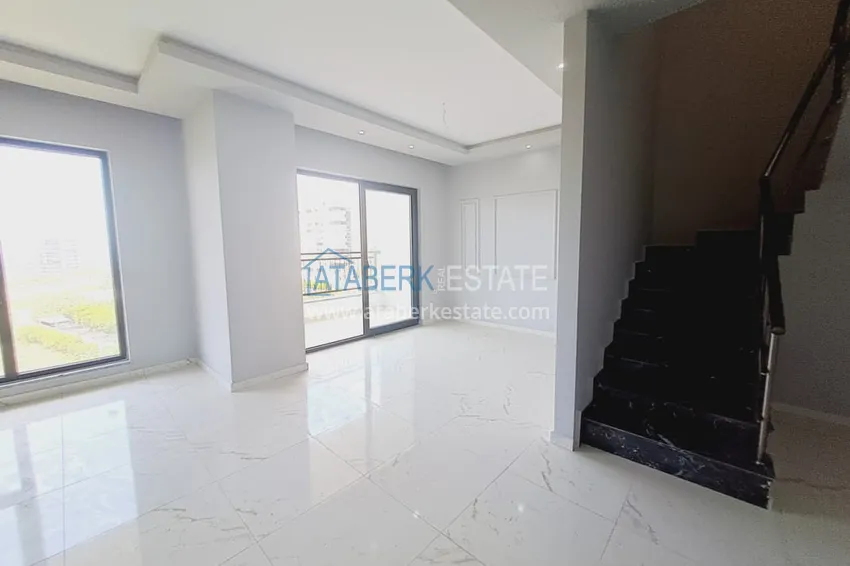 Purchase Duplex penthouse with fine finishing and sea view in Mahmutlar, Alanya 2 