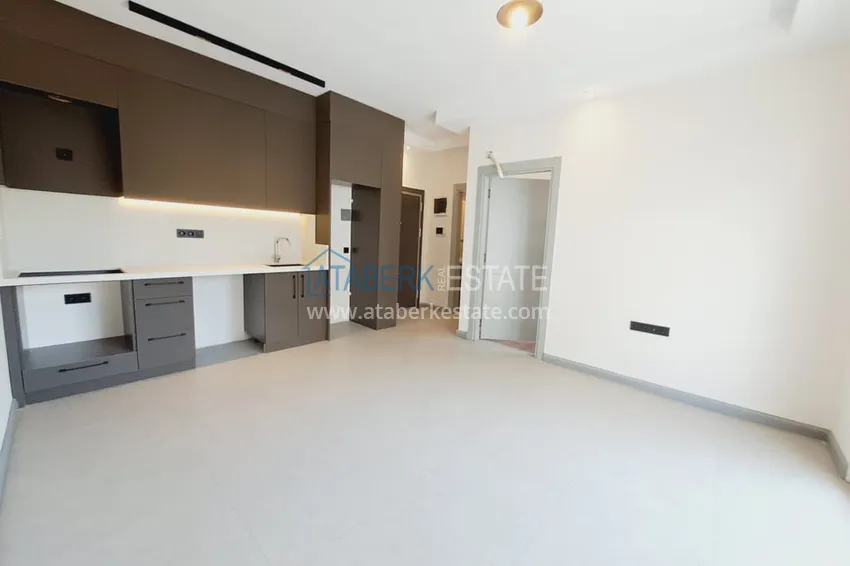 Purchase 1+1 apartment directly from the owner in a new building 250 from the sea - Alanya Center 2 