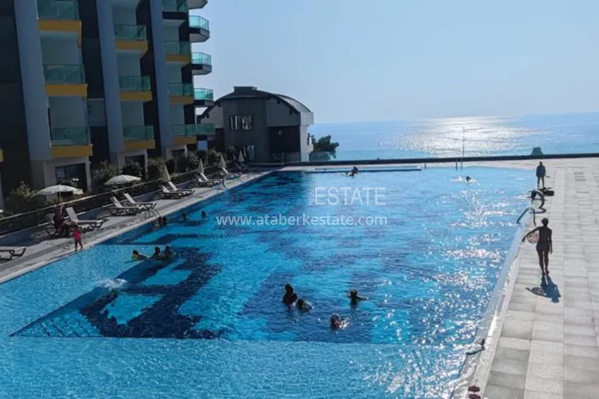 1+1 apartment with furniture and sea views in a complex on the beachfront — Alanya, Kargicak district 3 