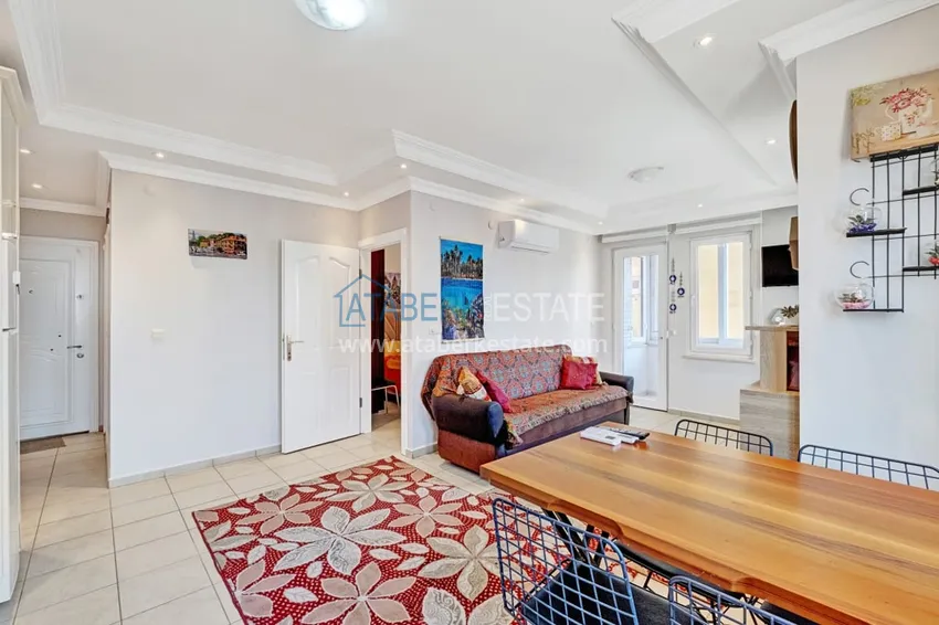 Purchase  Turnkey one-bedroom apartment with a glazed balcony near Cleopatra Beach - Alanya Center 4 