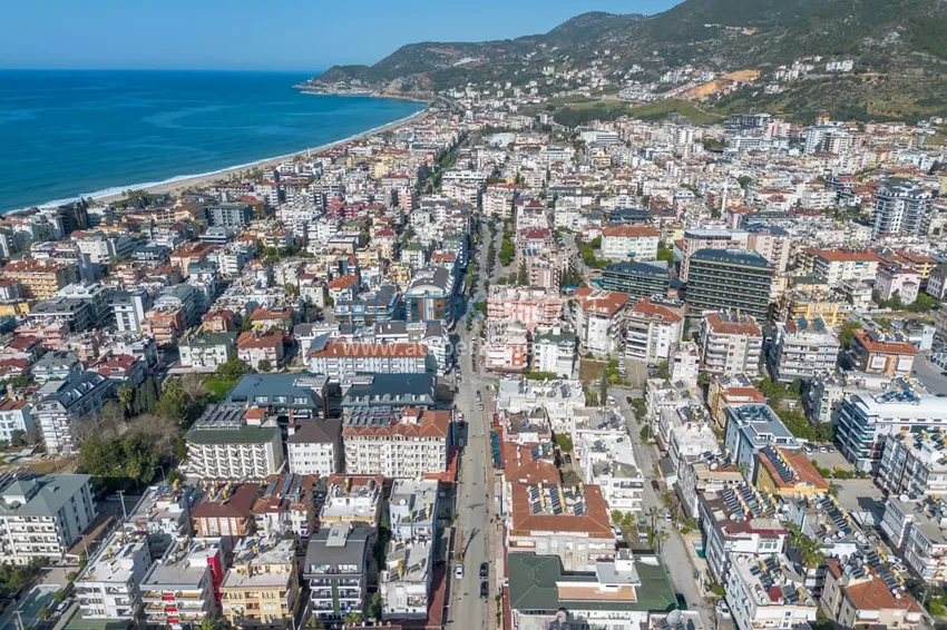 Turnkey one-bedroom apartment with a glazed balcony near Cleopatra Beach - Alanya Center 5 