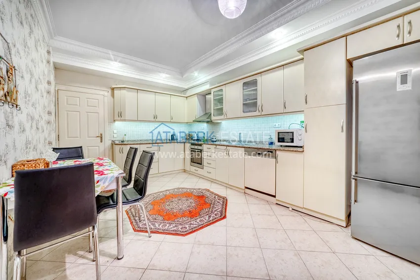 Purchase  Linear five-room turnkey apartment with separate kitchen in the center of Alanya 10 