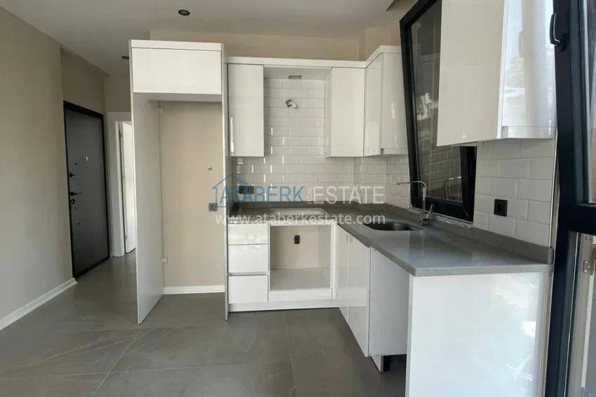 Purchase 1+1 apartment in the center of Alanya in a new modern complex - Cleopatra beach area 12 