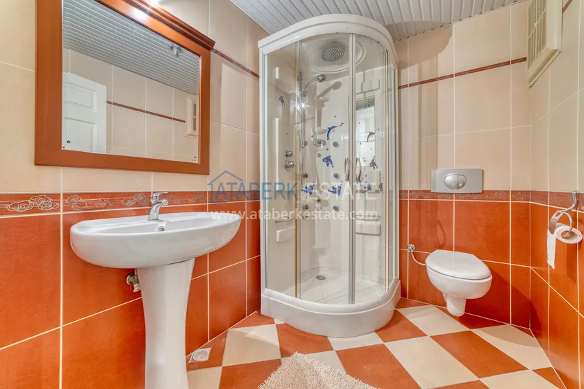 Purchase  Linear five-room turnkey apartment with separate kitchen in the center of Alanya 12 