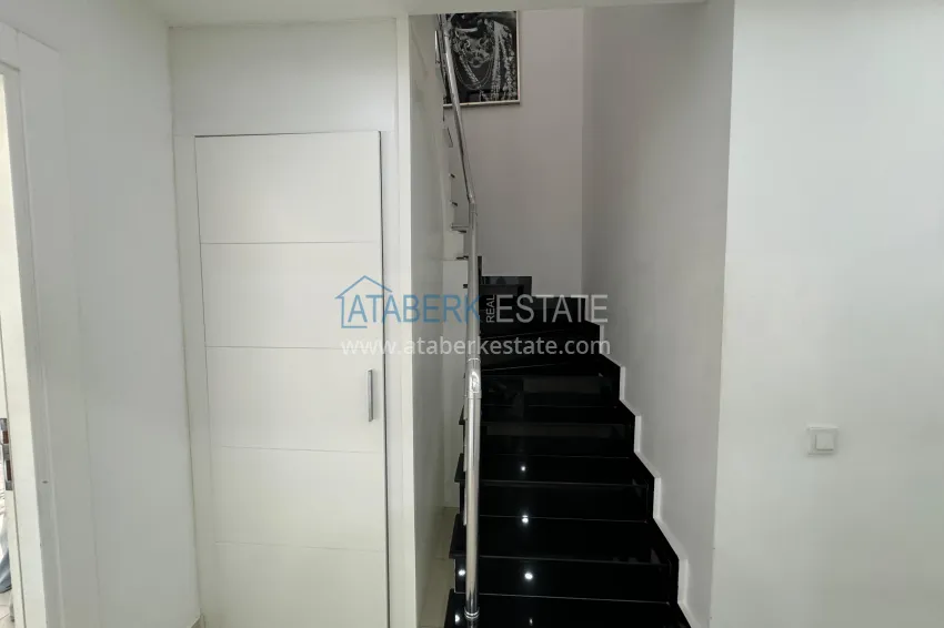 Purchase 4+1 penthouse duplex with furniture and a glazed balcony, Oba district — Alanya 15 
