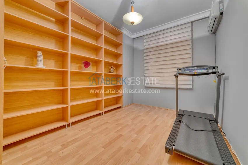 Purchase  Linear five-room turnkey apartment with separate kitchen in the center of Alanya 15 