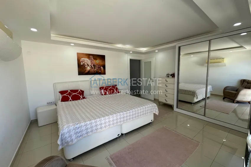 Purchase 4+1 penthouse duplex with furniture and a glazed balcony, Oba district — Alanya 19 
