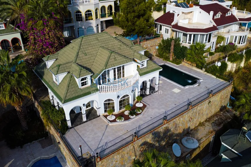 Premium villas at the final stage of construction - Alanya, Tepe 1