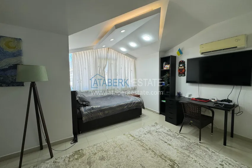 Purchase 4+1 penthouse duplex with furniture and a glazed balcony, Oba district — Alanya 21 