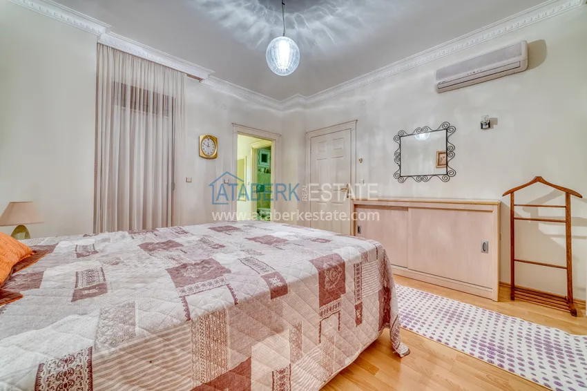 Purchase  Linear five-room turnkey apartment with separate kitchen in the center of Alanya 19 