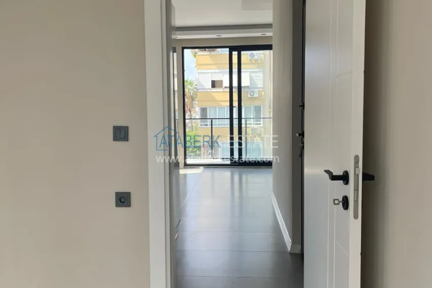 Purchase 1+1 apartment in the center of Alanya in a new modern complex - Cleopatra beach area 27 