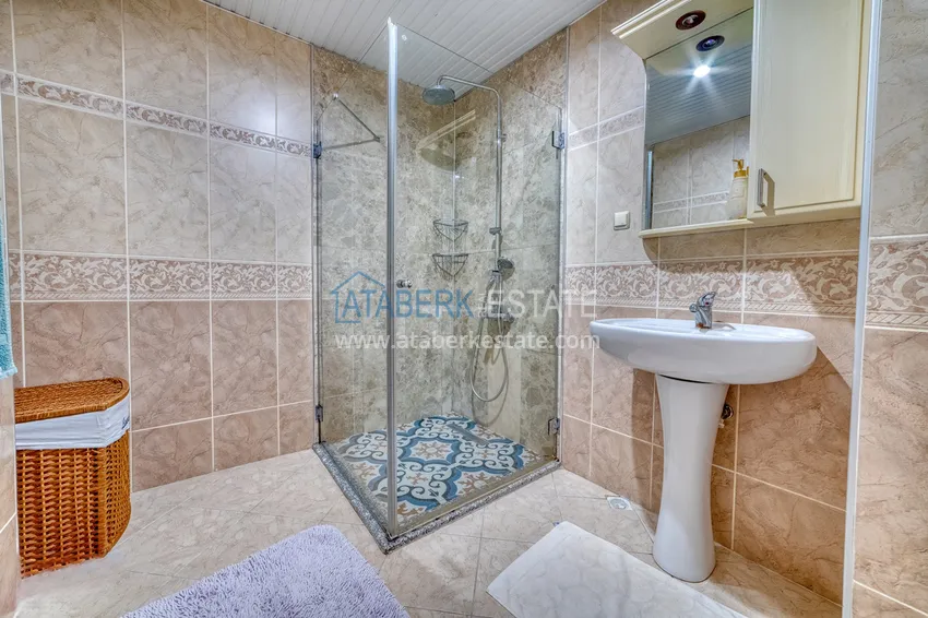 Purchase  Linear five-room turnkey apartment with separate kitchen in the center of Alanya 22 