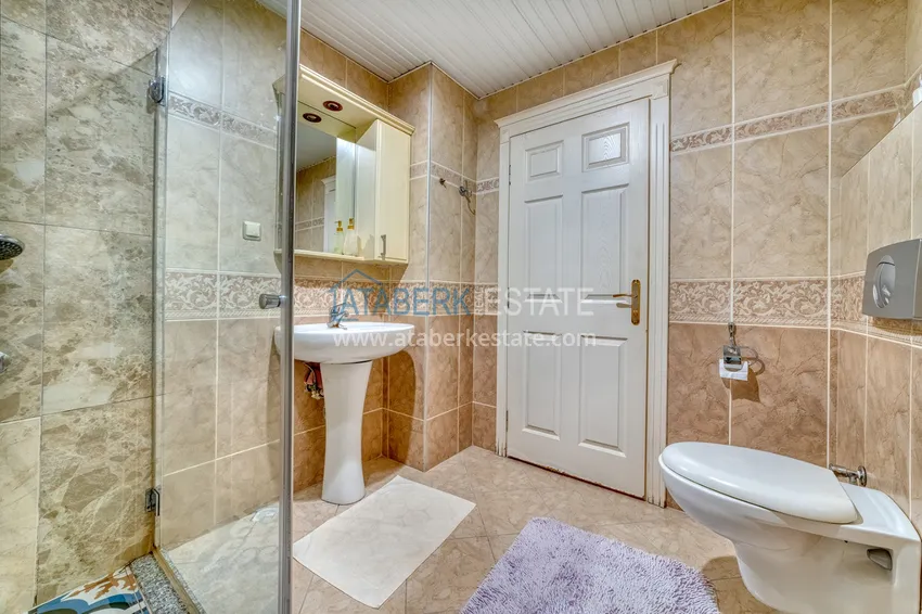 Purchase  Linear five-room turnkey apartment with separate kitchen in the center of Alanya 23 