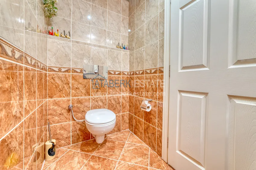 Purchase  Linear five-room turnkey apartment with separate kitchen in the center of Alanya 24 