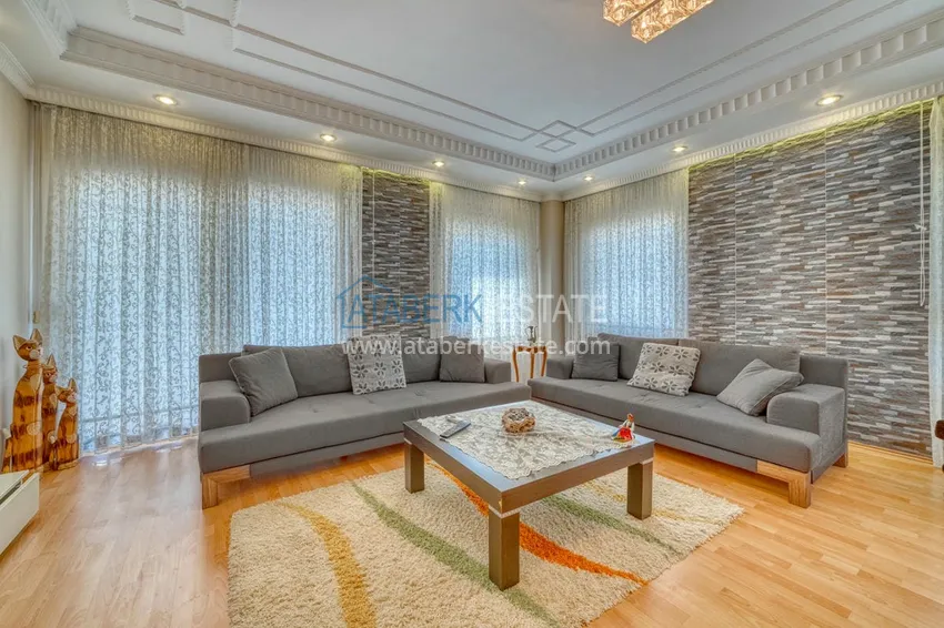 Purchase  Linear five-room turnkey apartment with separate kitchen in the center of Alanya 4 