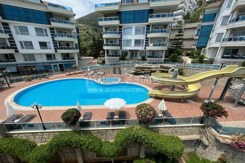One bedroom apartment with furniture and sea views. Cleopatra beach area, Alanya city center. 7 