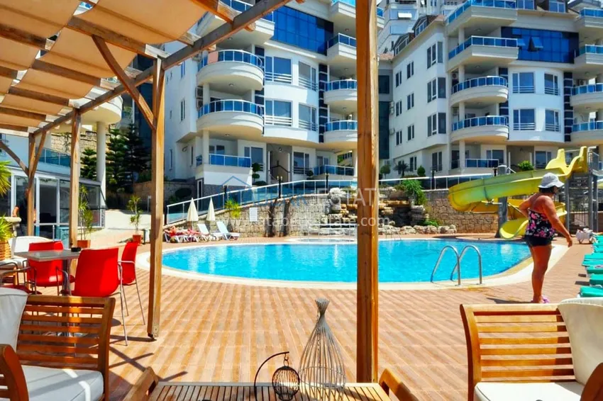 One bedroom apartment with furniture and sea views. Cleopatra beach area, Alanya city center. 8 