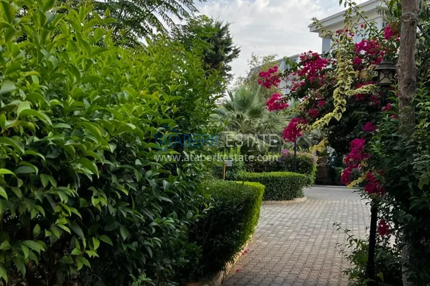 Apartment for a residence permit in a cozy residential complex with infrastructure. Oba District, Alanya 8 