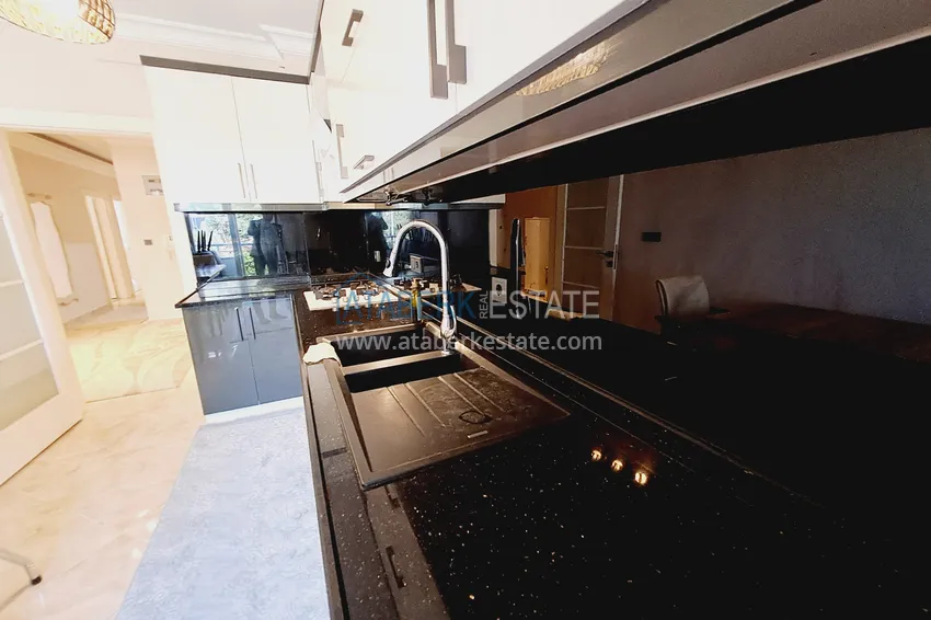 Purchase 3+1 apartment with separate kitchen and mountain views, Oba district — Alanya 11