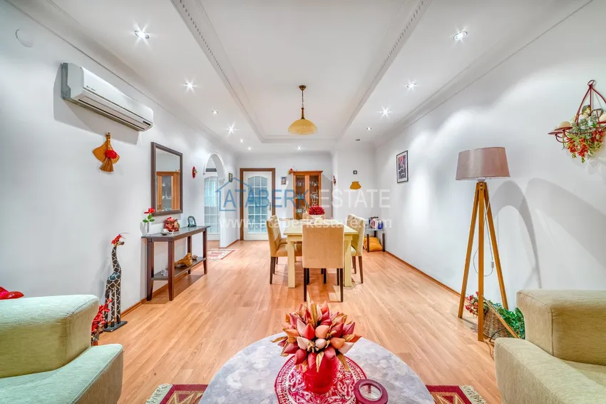 Purchase Linear 4+1 apartment with a modern interior in a complex on the beachfront in Alanya, Oba district 18 