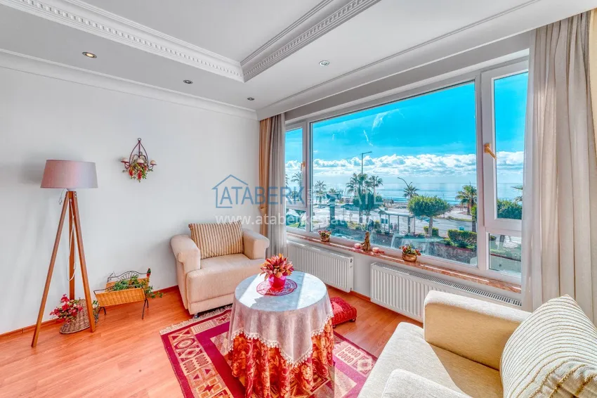 Purchase Linear 4+1 apartment with a modern interior in a complex on the beachfront in Alanya, Oba district 19 