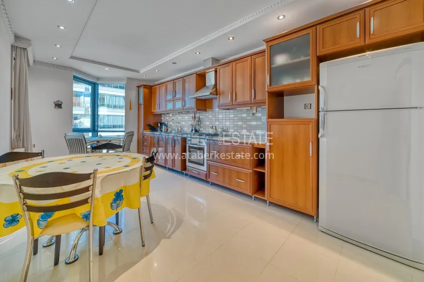 Purchase Linear 4+1 apartment with a modern interior in a complex on the beachfront in Alanya, Oba district 21 