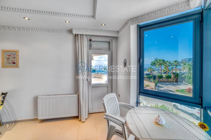 Purchase Linear 4+1 apartment with a modern interior in a complex on the beachfront in Alanya, Oba district 24 