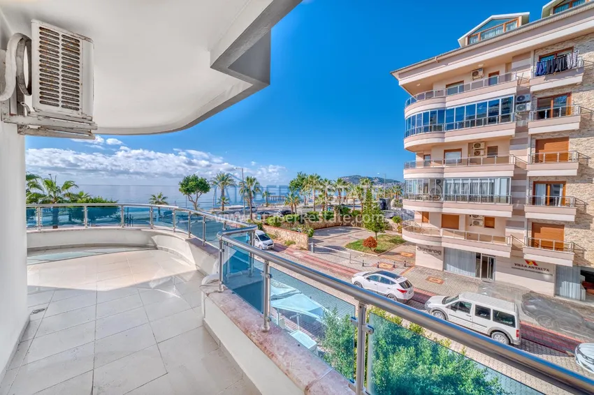 Purchase Linear 4+1 apartment with a modern interior in a complex on the beachfront in Alanya, Oba district 42 