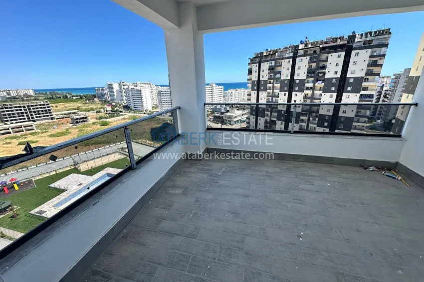 Purchase Urgent sale: Spacious apartment with sea view in Mersin, Tomyuk 5 