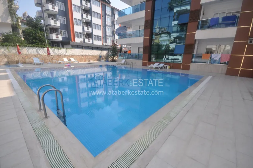 1+1 apartment with furniture and a glazed balcony in the center of Alanya — Cleopatra beach area 5 