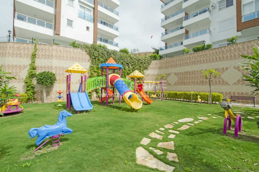 Two-storey villa in Kargicak, furnished, with private garage and swimming pool  4 