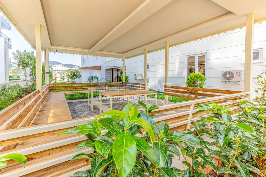 Furnished apartment in Mahmutlar with a glazed balcony in a premium complex 9