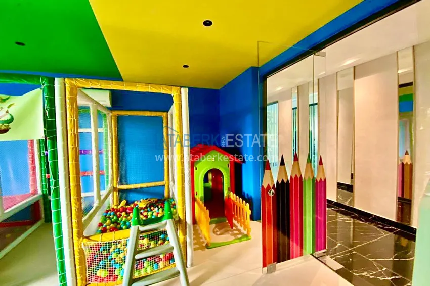 Turnkey three-room apartment in the center of Alanya - Cleopatra beach area 13 