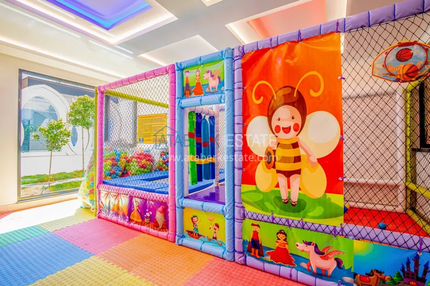 Furnished apartment in Mahmutlar with a glazed balcony in a premium complex 17