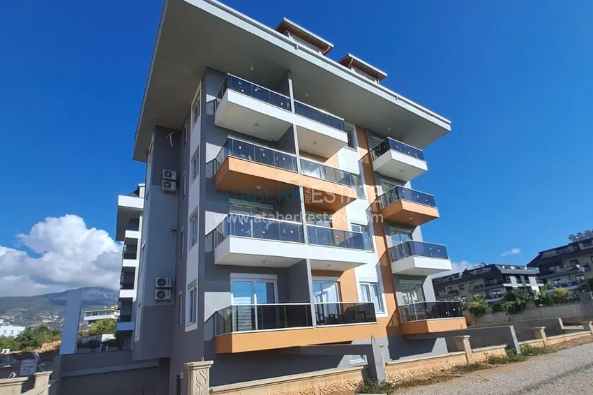 Primary property in Alanya! One bedroom apartment with a fine finish in Oba 1 