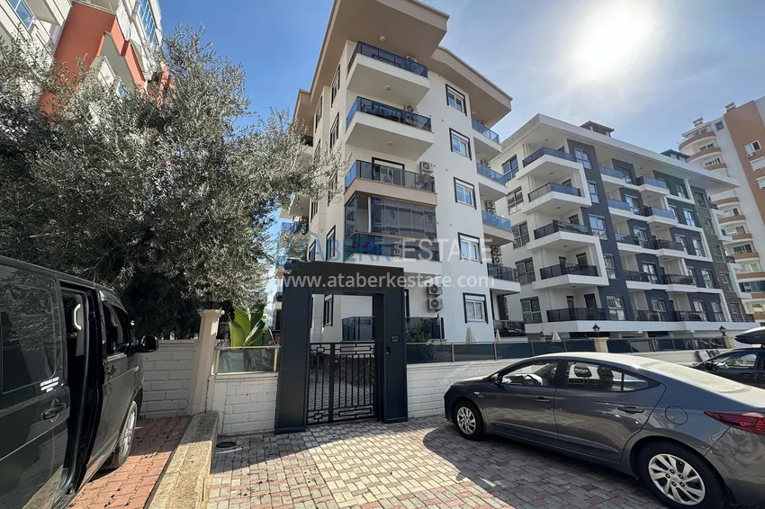 One-bedroom apartment in Mahmutlar district with furniture from the owner 1 